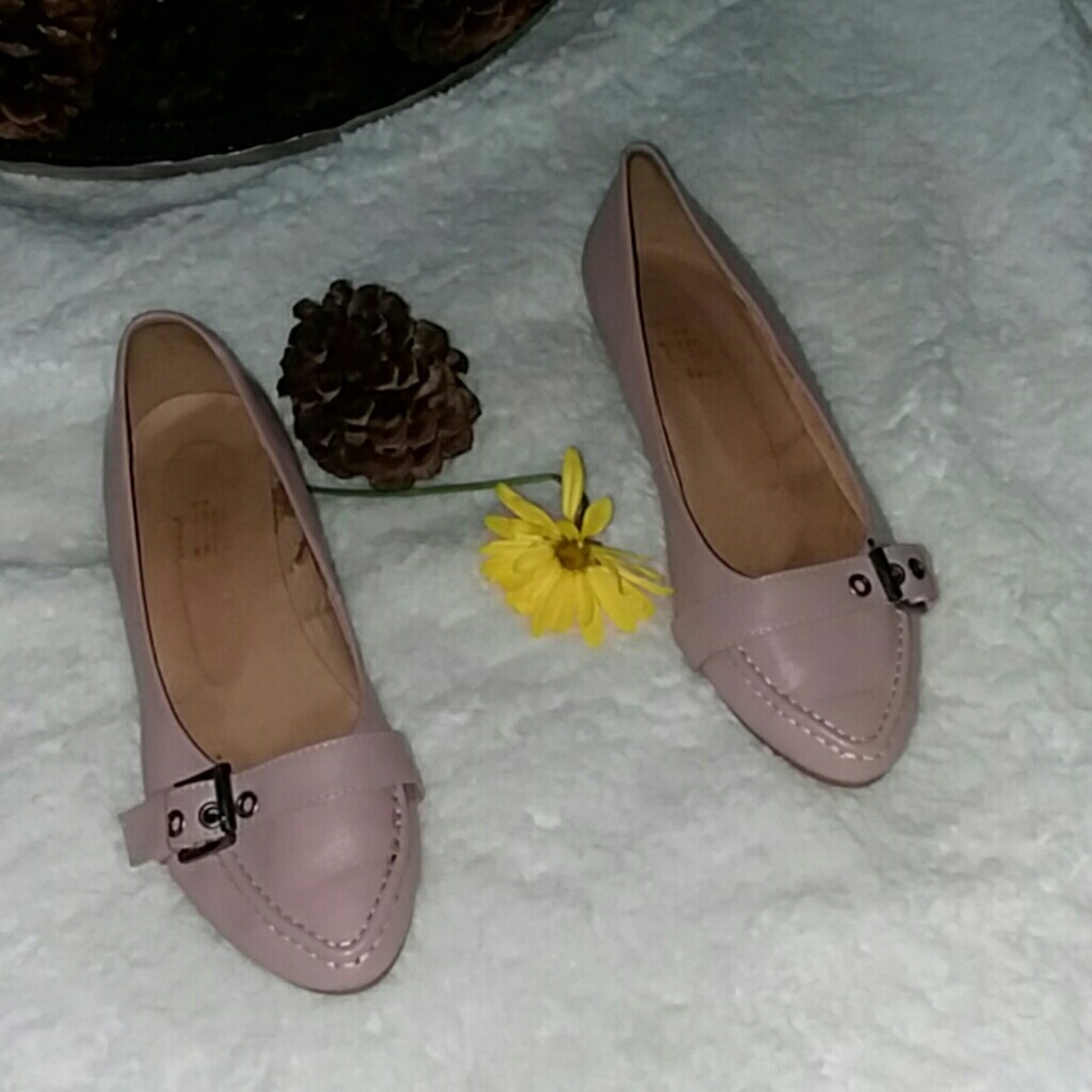 Leather shoes